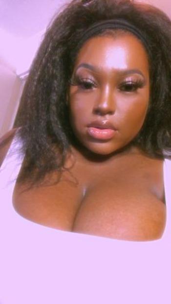 Taylor, 25  female escort, Reno