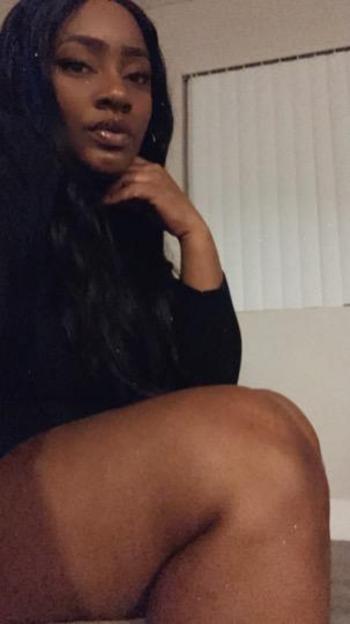 Lyric, 30  female escort, Reno