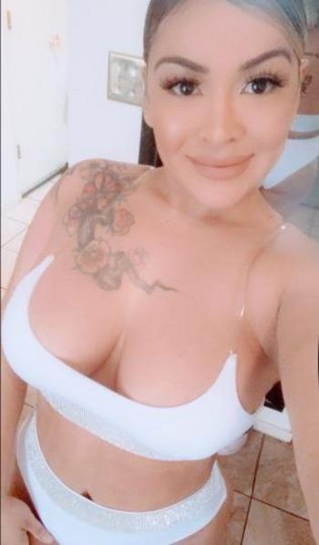 KatieB, 27  female escort, Reno
